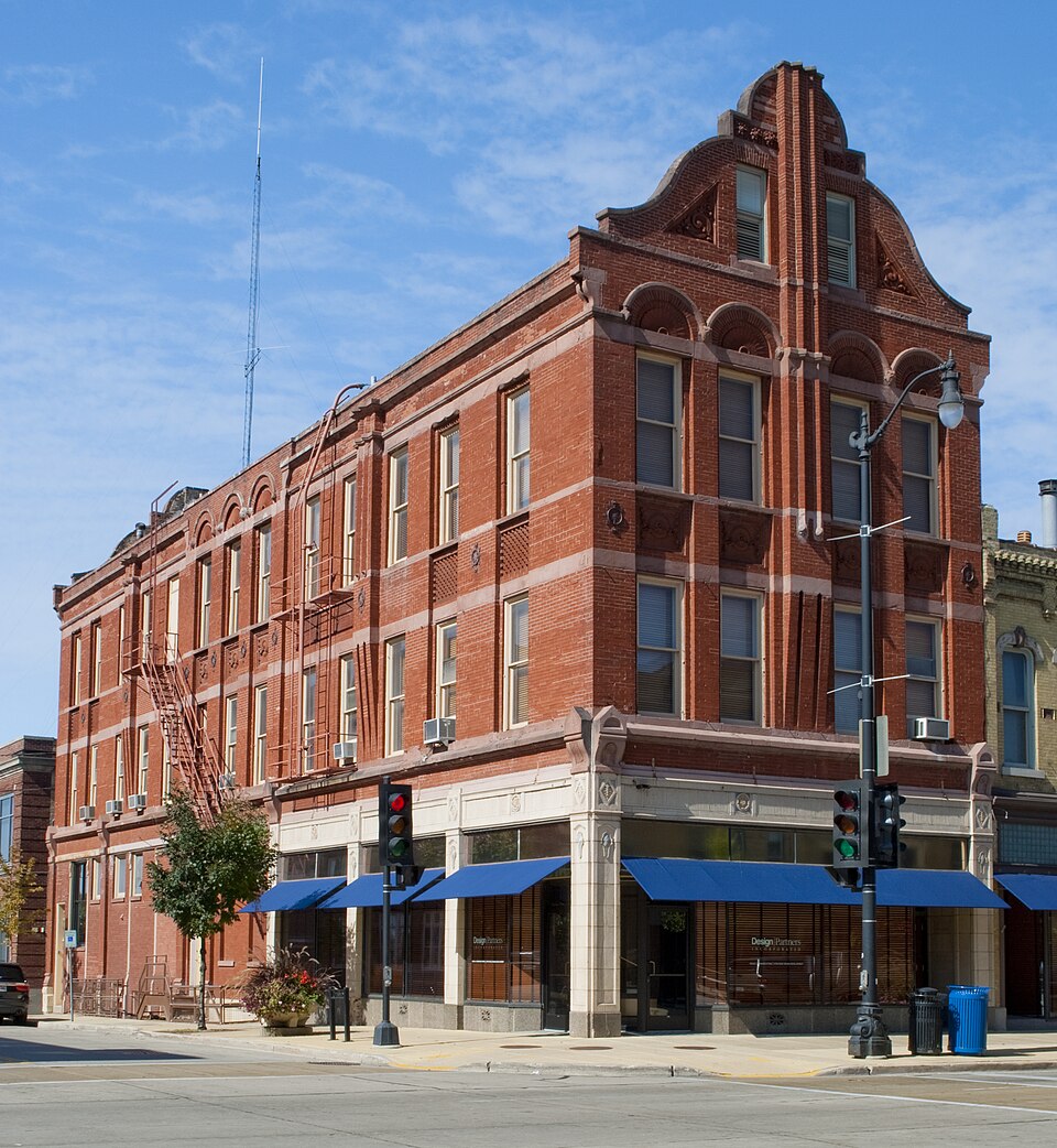 Photograph of Chauncey Hall Building