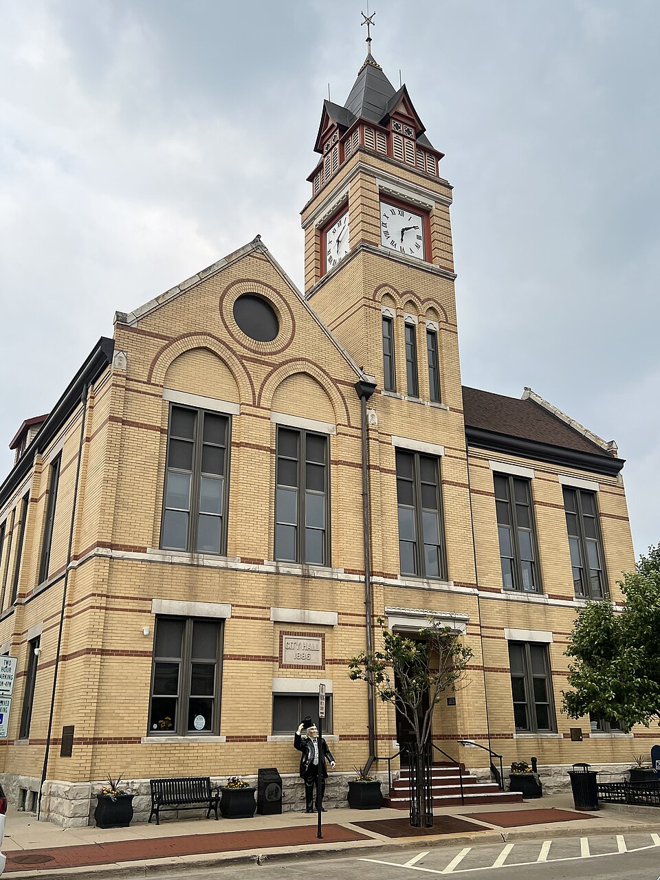 Photograph of Oconomowoc City Hall