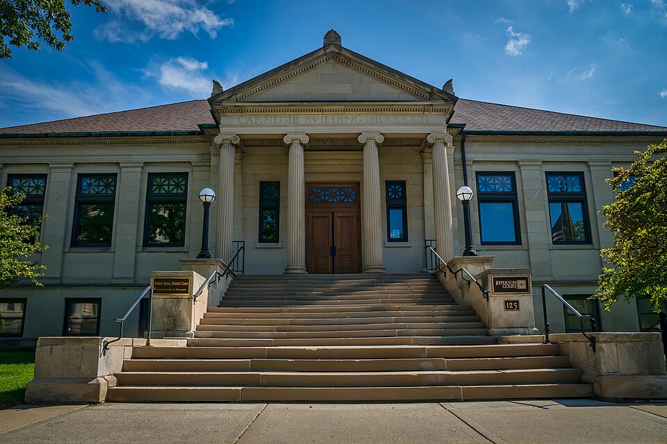 Photograph of Kellogg Public Library and Neville Public Museum