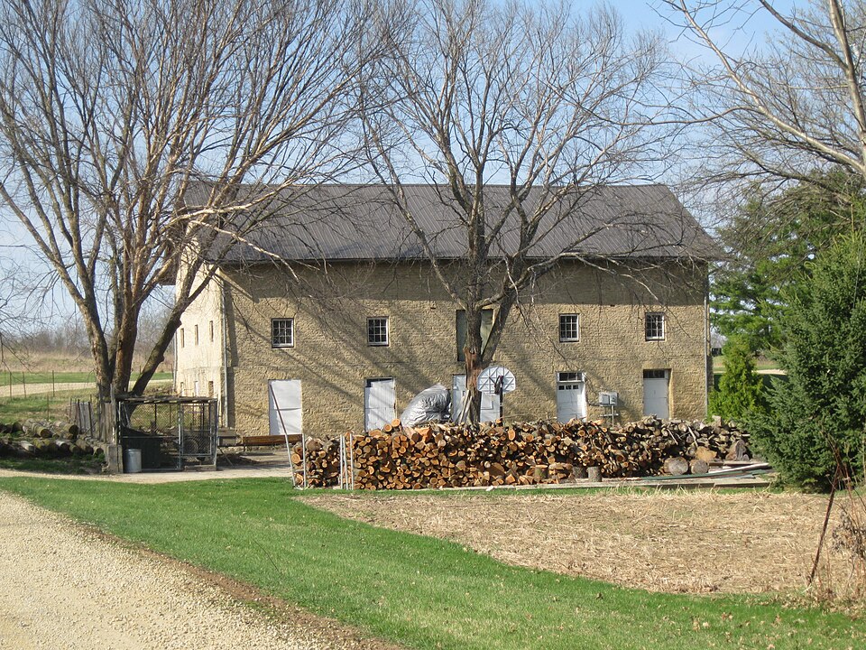 Photograph of Lockwood Barn