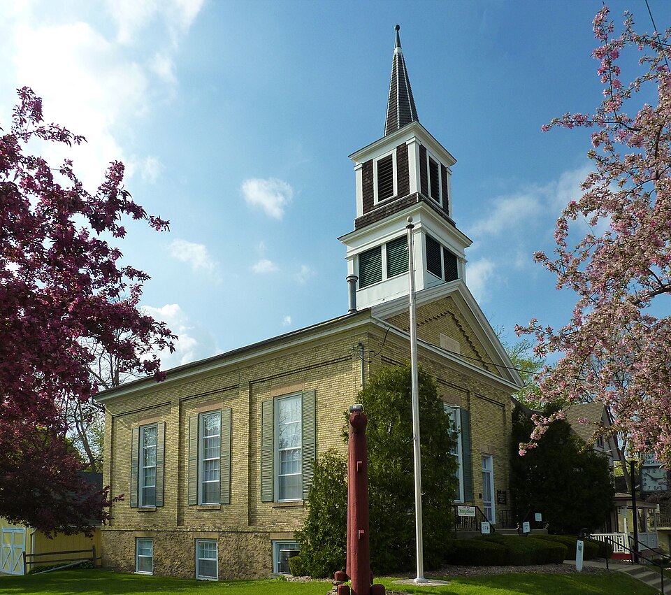 Photograph of Stoughton Universalist Church