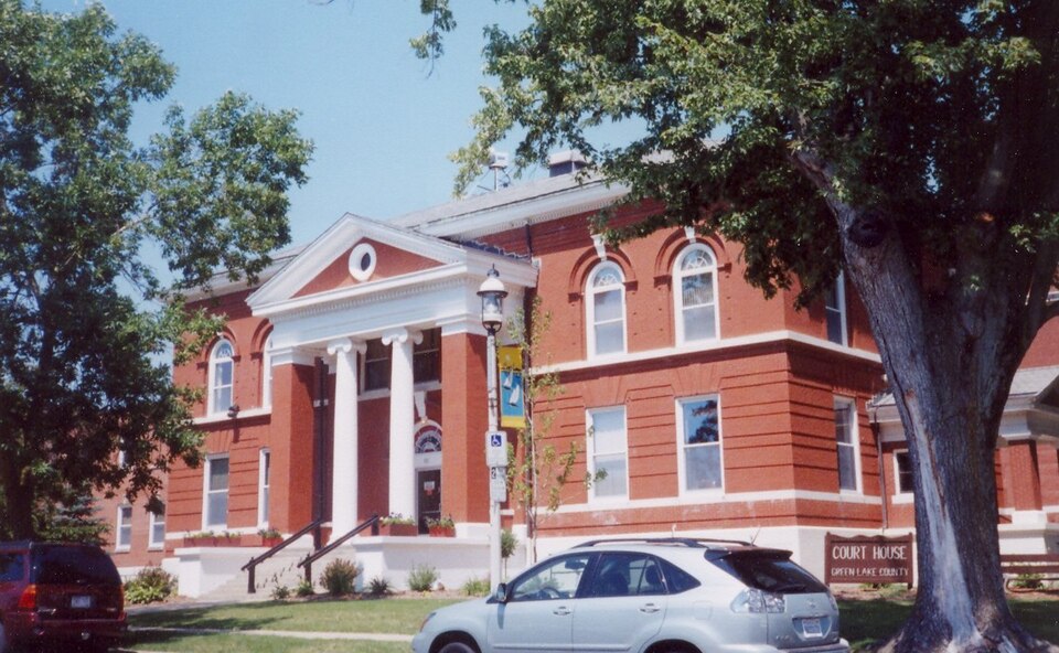 Photograph of Green Lake County Courthouse