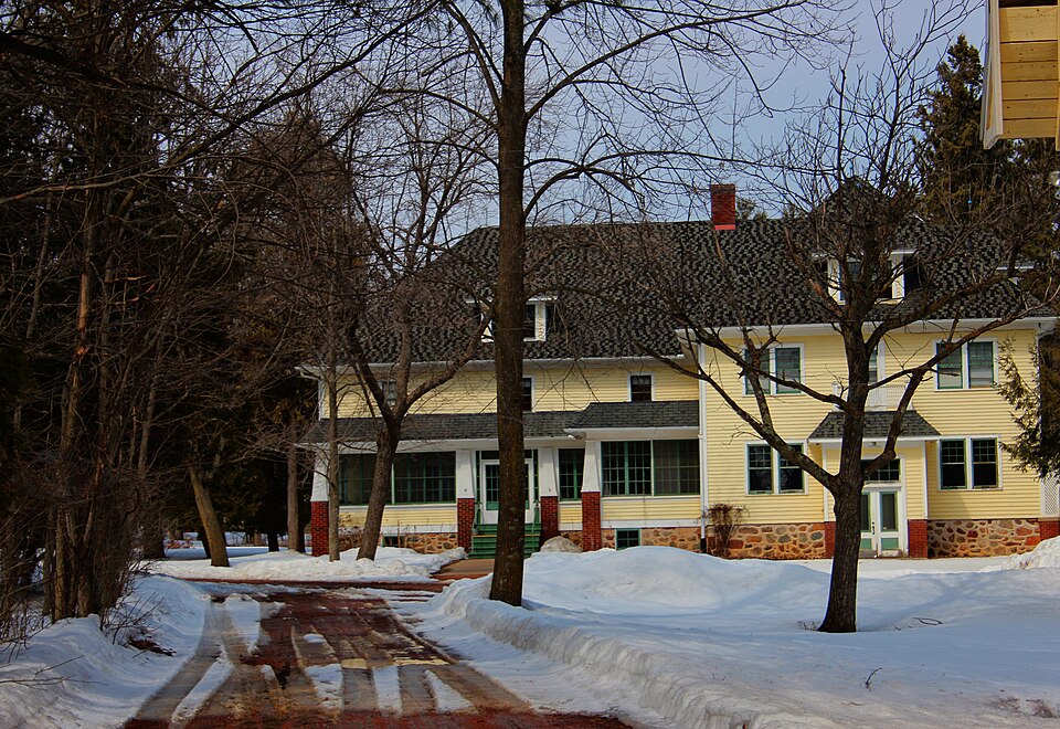 Photograph of Walter and Mabel Fromm House