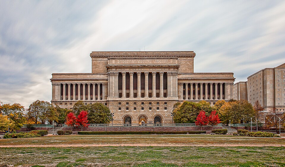 Photograph of Milwaukee County Courthouse