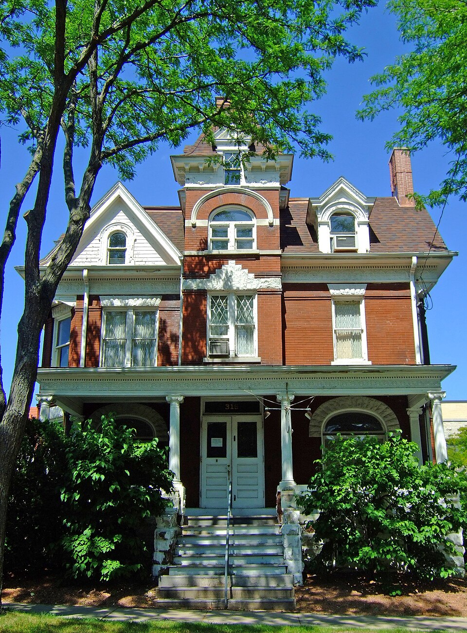 Photograph of Halle Steensland House