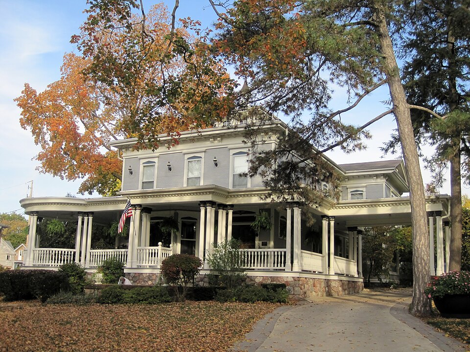 Photograph of Arthur R. Hoard House