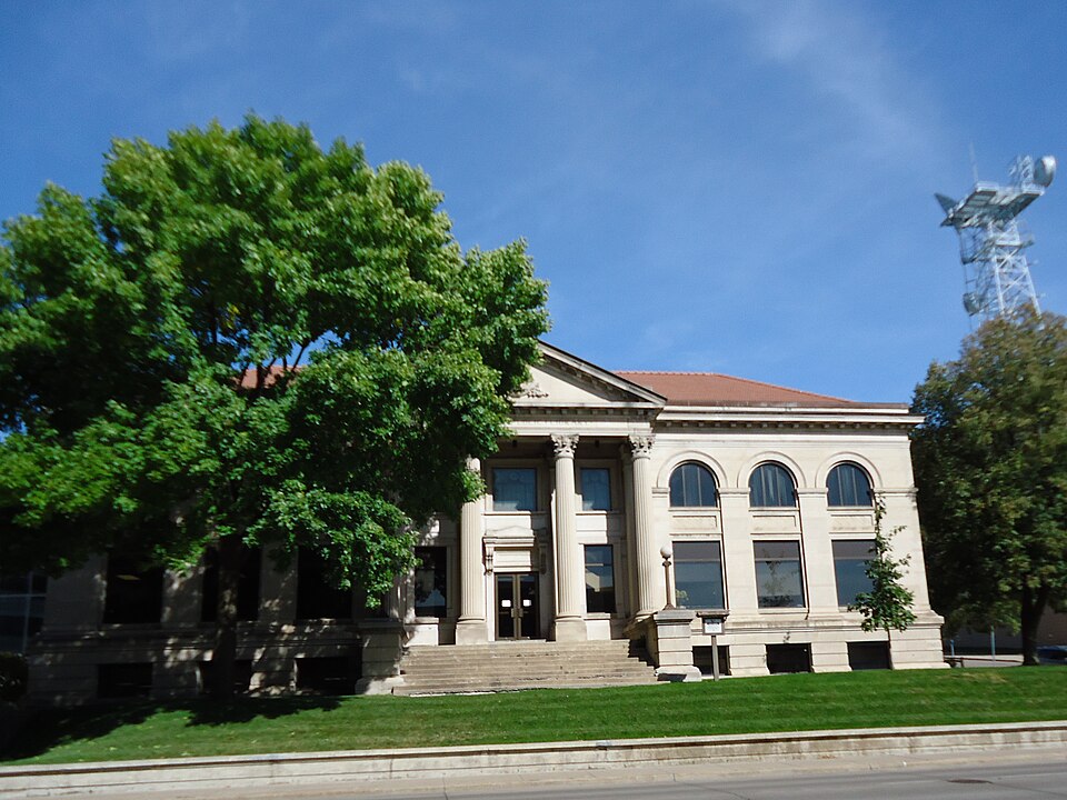 Photograph of Eau Claire Public Library