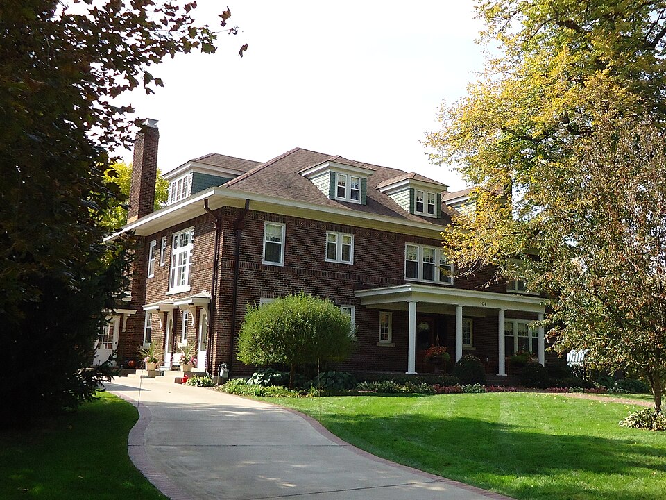 Photograph of Roy Wilcox House
