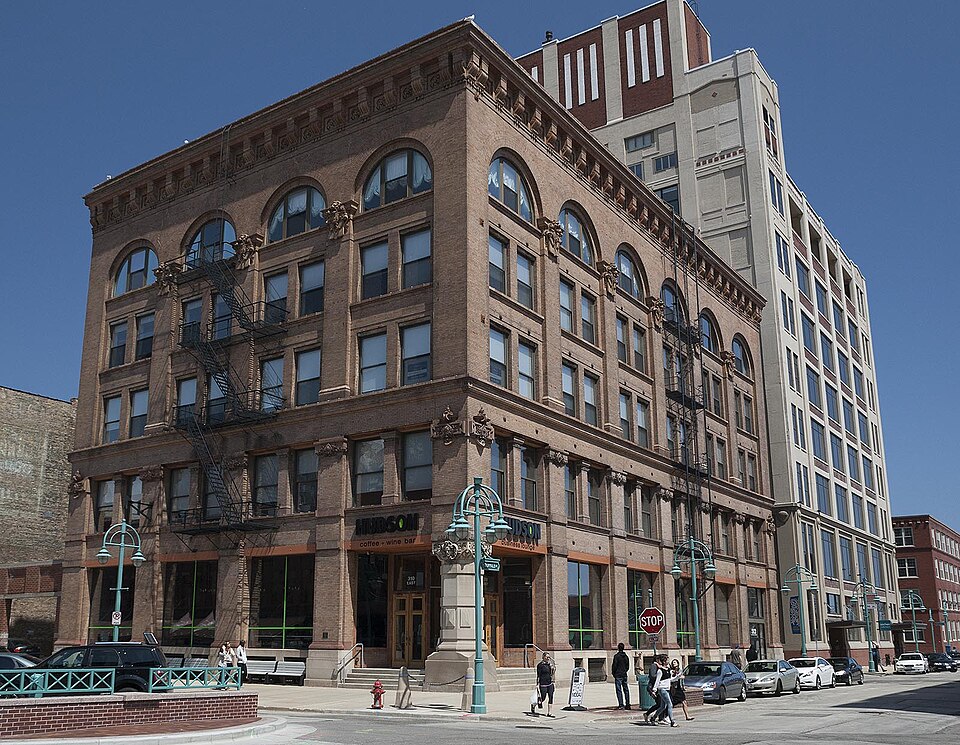 Photograph of Baumbach Building