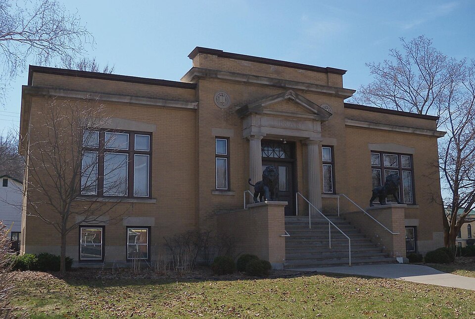 Photograph of Hudson Public Library