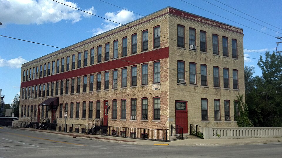 Photograph of Beals and Torrey Shoe Co. Building