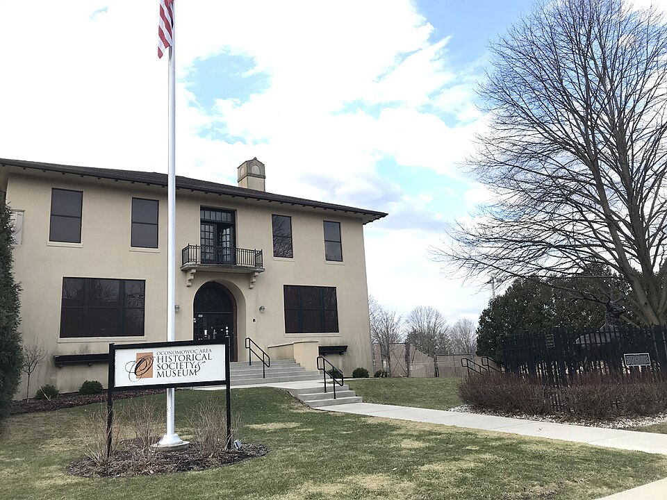 Photograph of Oconomowoc Area Historical Society and Museum