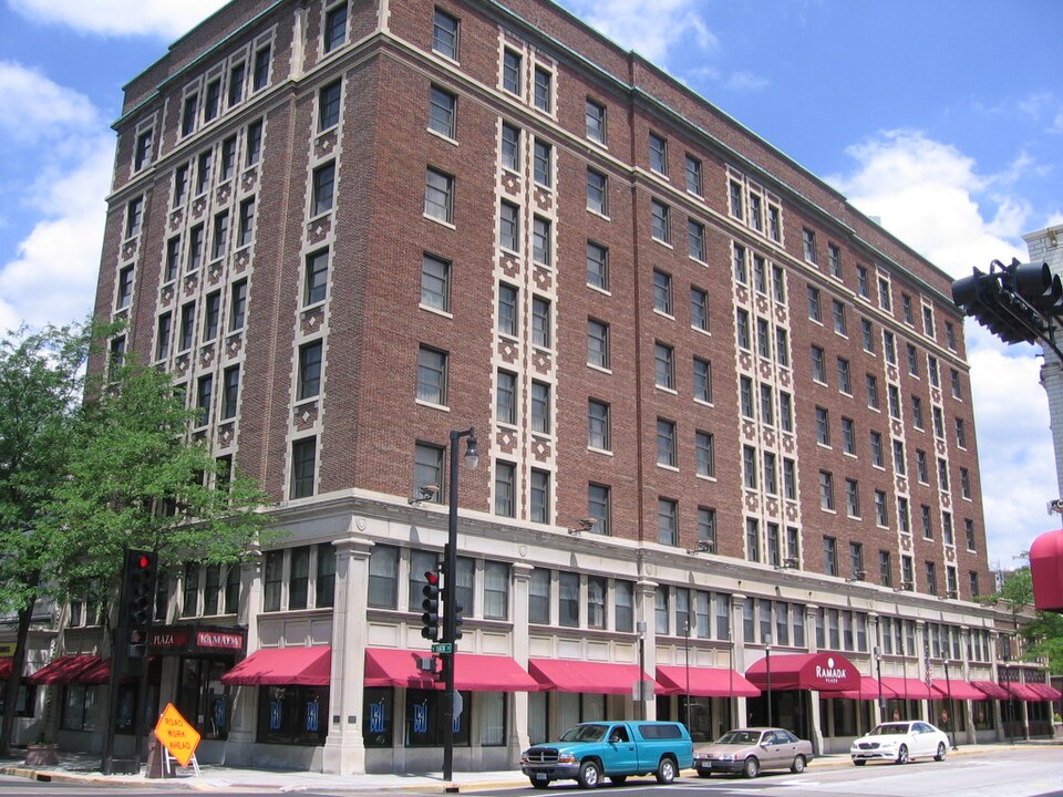Photograph of Hotel Retlaw, Trademark Collection by Wyndham