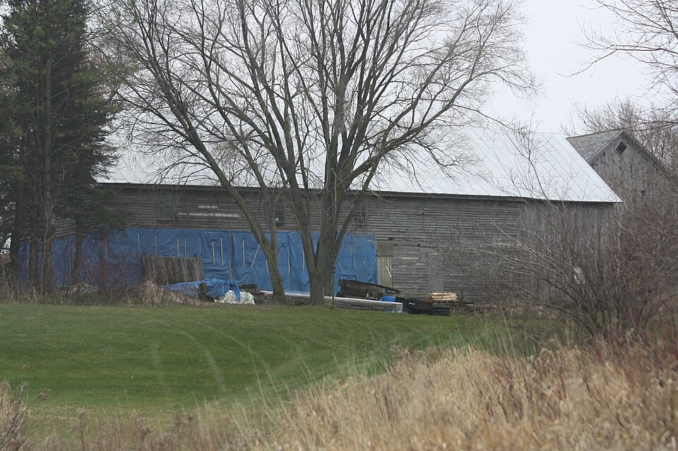 Photograph of Lutze Housebarn