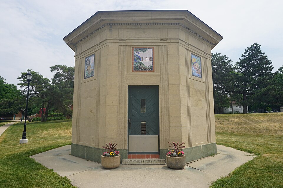 Photograph of Silurian Mineral Springhouse