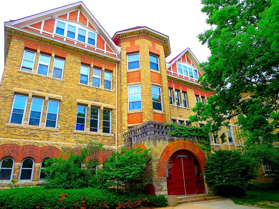 Photograph of Horticulture and Agricultural Physics and Soil Science Building