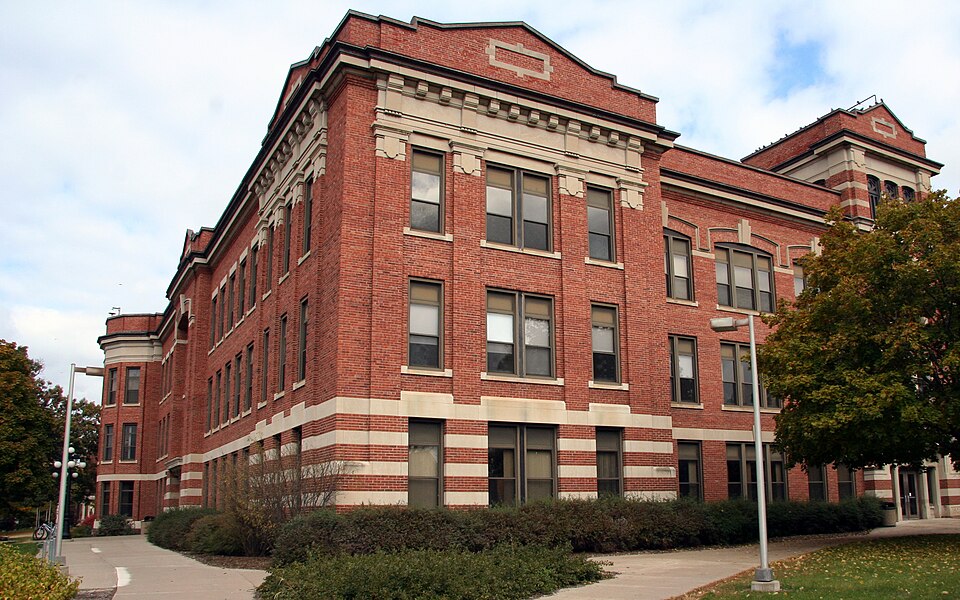 Photograph of Main Hall/La Crosse State Normal School