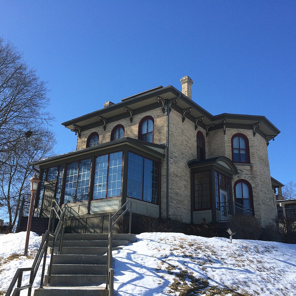 Photograph of Leander F. Frisby House