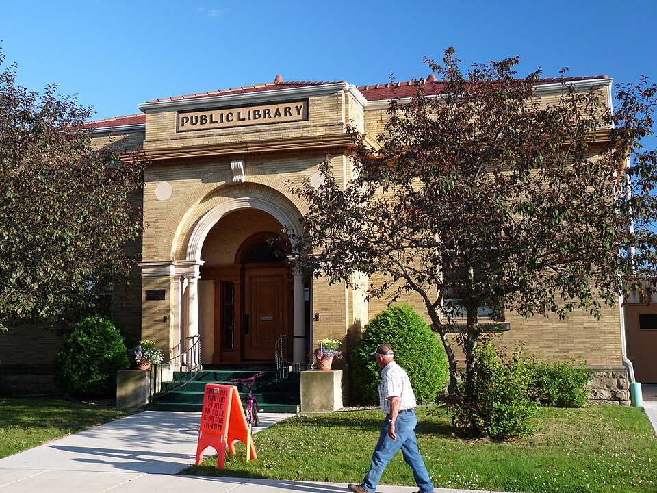 Photograph of D. R. Moon Memorial Library