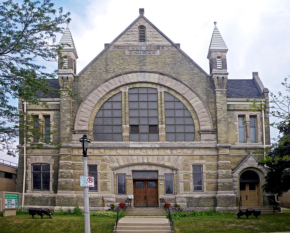 Photograph of Grand Avenue Congregational Church