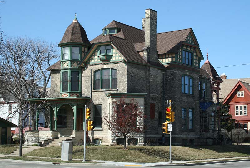 Photograph of Victor Schlitz House