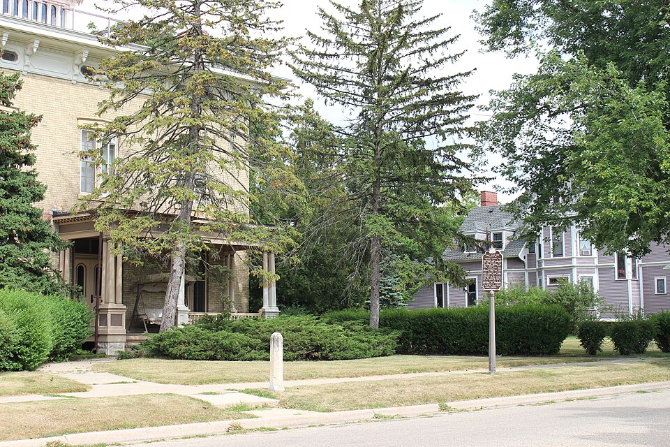 Photograph of Courthouse Hill Historic District