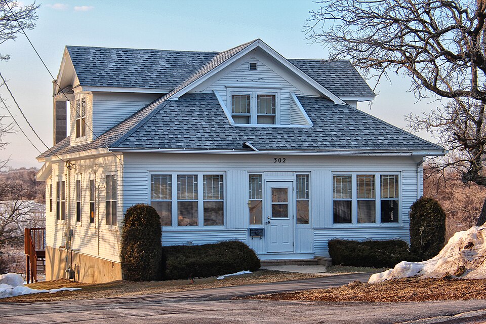 Photograph of Roberts House