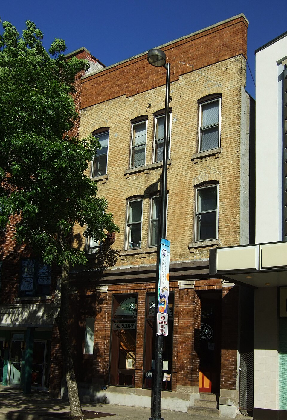 Photograph of Wakeley-Giles Commercial Building