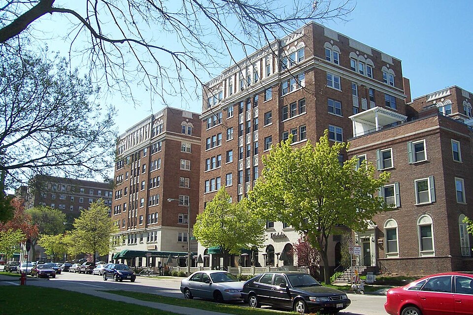 Photograph of Knickerbocker Hotel