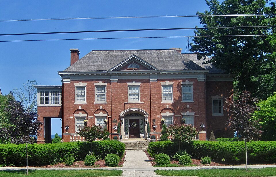 Photograph of Third Avenue Historic District