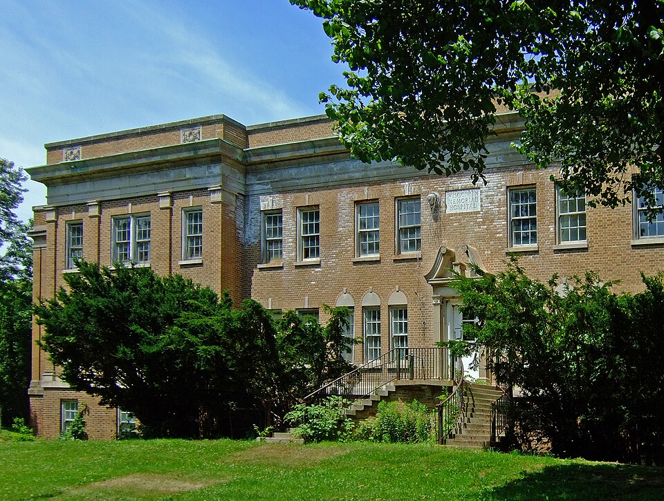 Photograph of Wisconsin Memorial Hospital Historic District