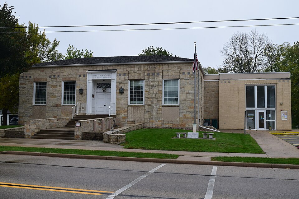 Photograph of Hutchinson Memorial Library
