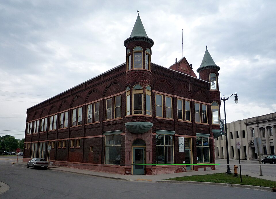 Photograph of Dunlap Square Building