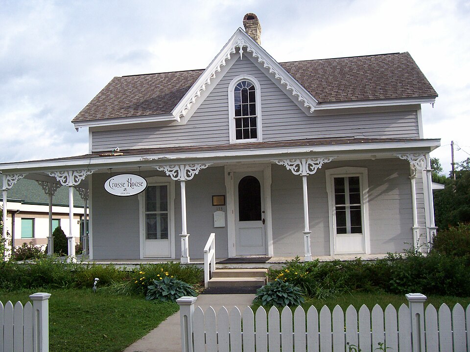 Photograph of Dr. Charles G. Crosse House