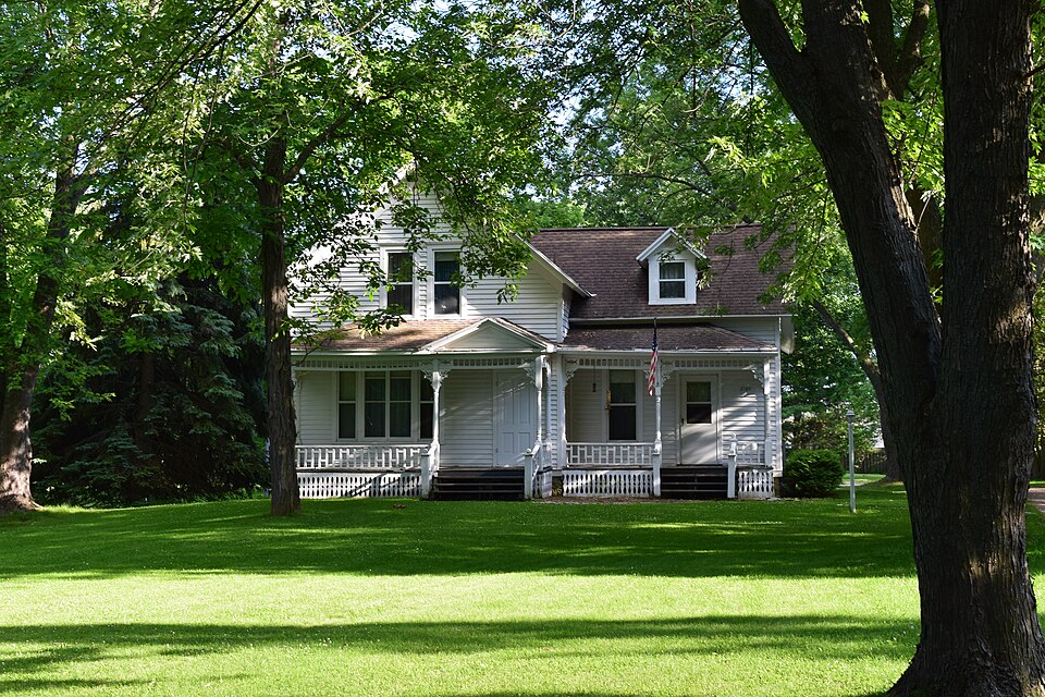 Photograph of Angeline Champeau Rioux House