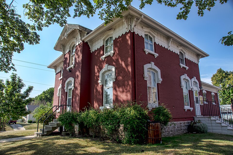 Photograph of Kewaunee County Sheriff's Residence and Jail