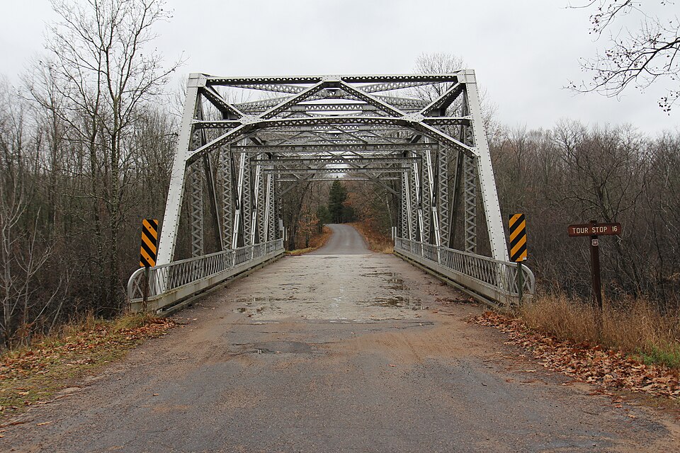 Photograph of Smyth Road Bridge