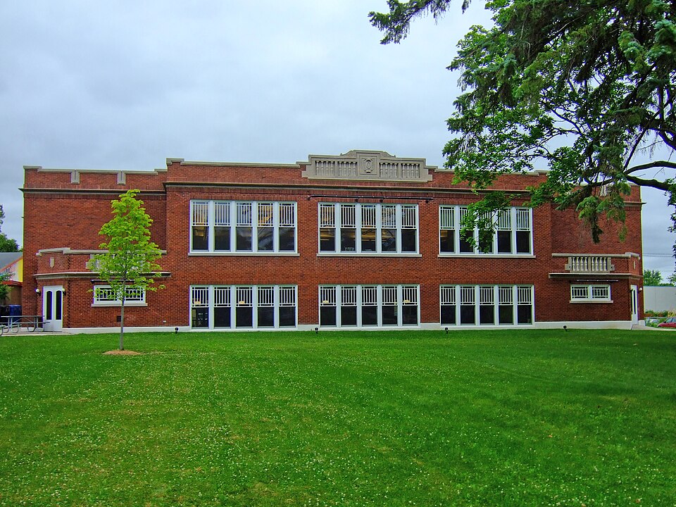 Photograph of Red Brick School