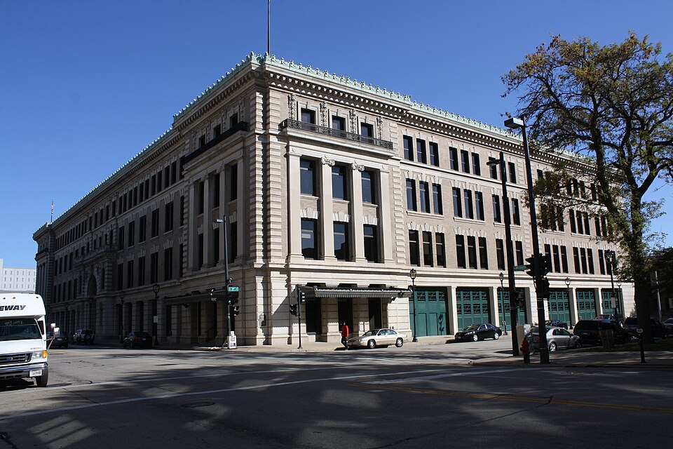 Photograph of Public Service Building