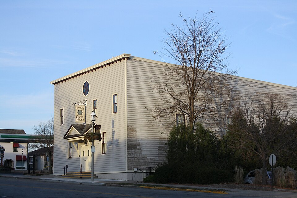 Photograph of Thrasher Opera House