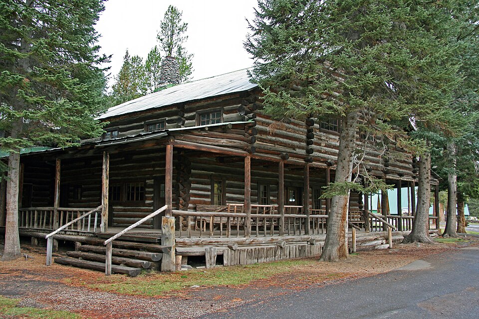 Photograph of Pahaska Tepee