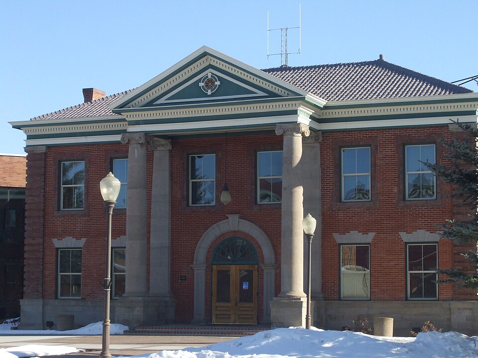 Photograph of Uinta County Courthouse