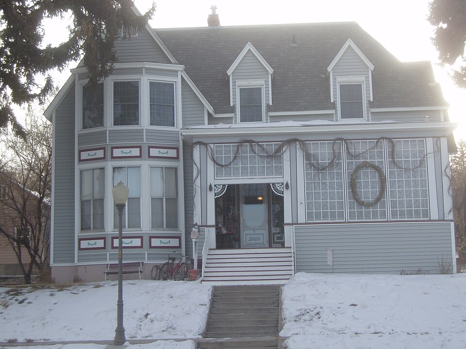 Photograph of A. V. Quinn House