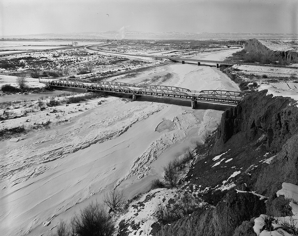 Photograph of EJZ Bridge over Shoshone River