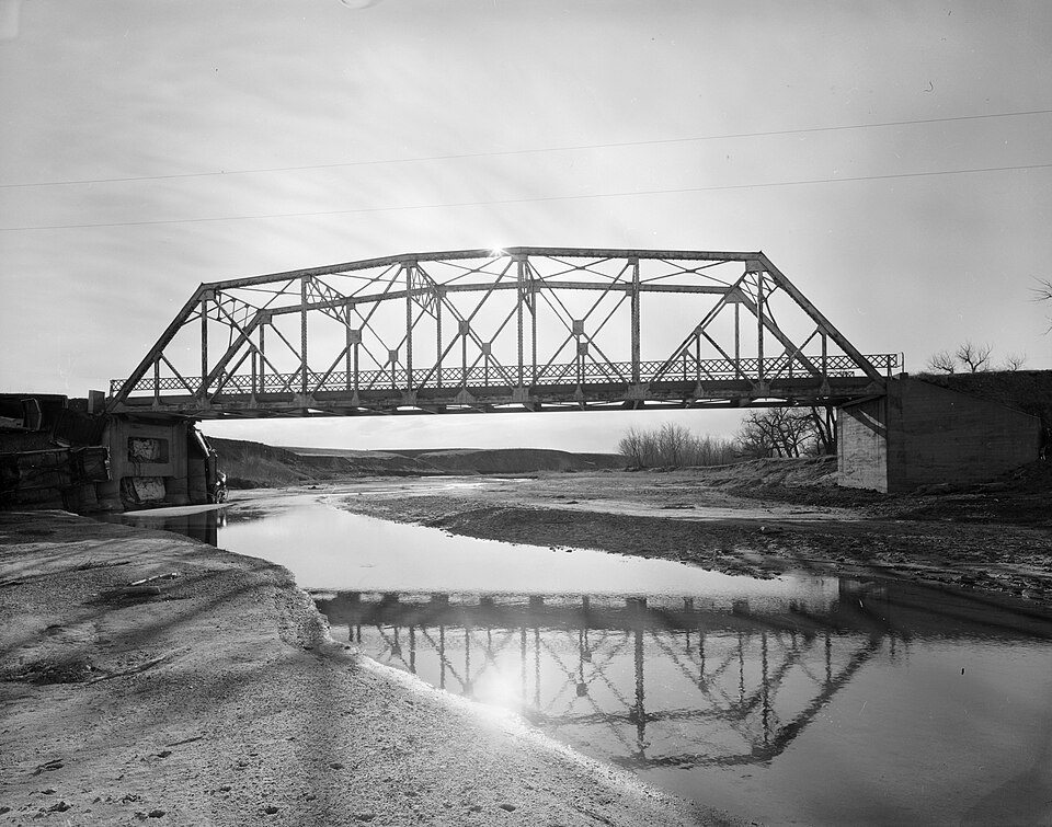 Photograph of DSD Bridge over Cheyenne River