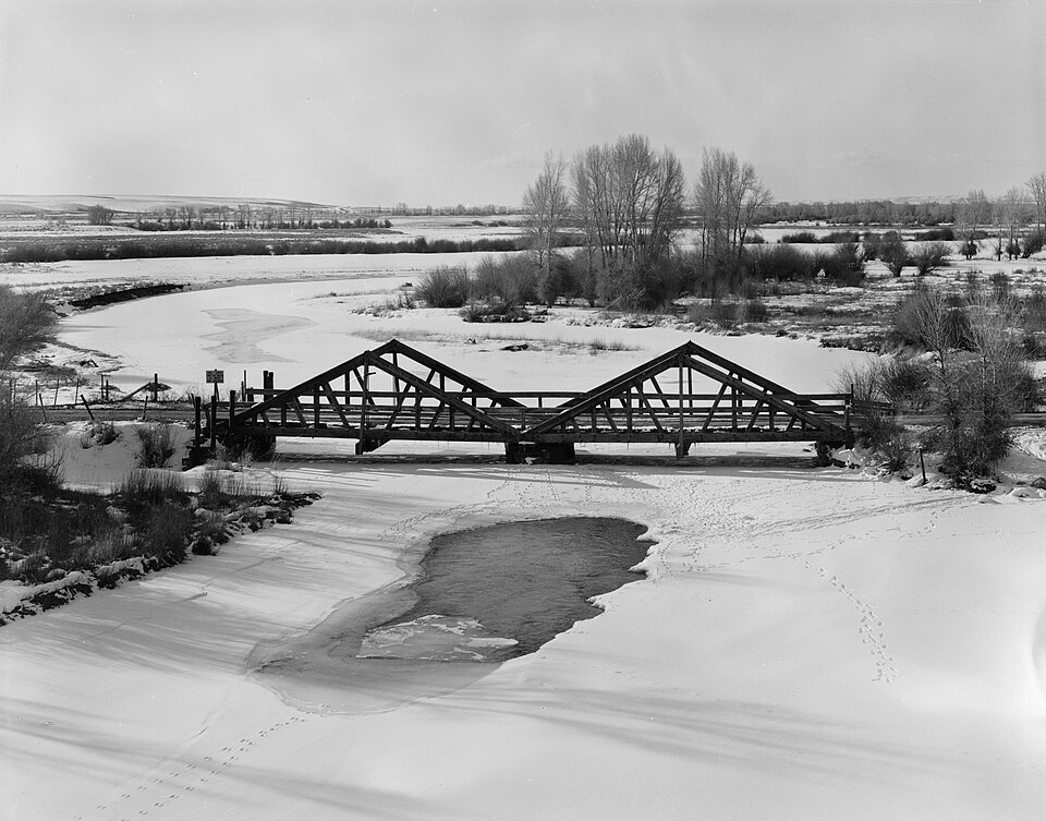 Photograph of DDZ Bridge over New Fork River