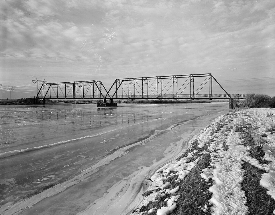 Photograph of ETR Big Island Bridge